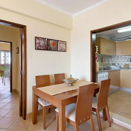 Apartmán Vip T2 Em Frente A Quarteira